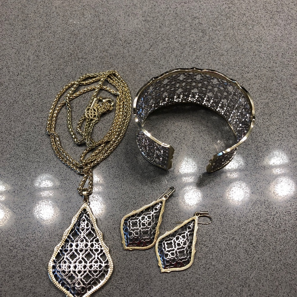 Kendra Scott Set - Picture 3 of 3